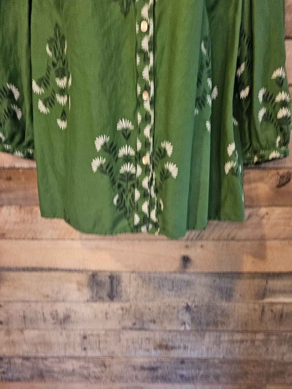 Knox Rose Women's 3/4 Sleeve Green Floral Embroidered Top Size M - Picture 7 of 13